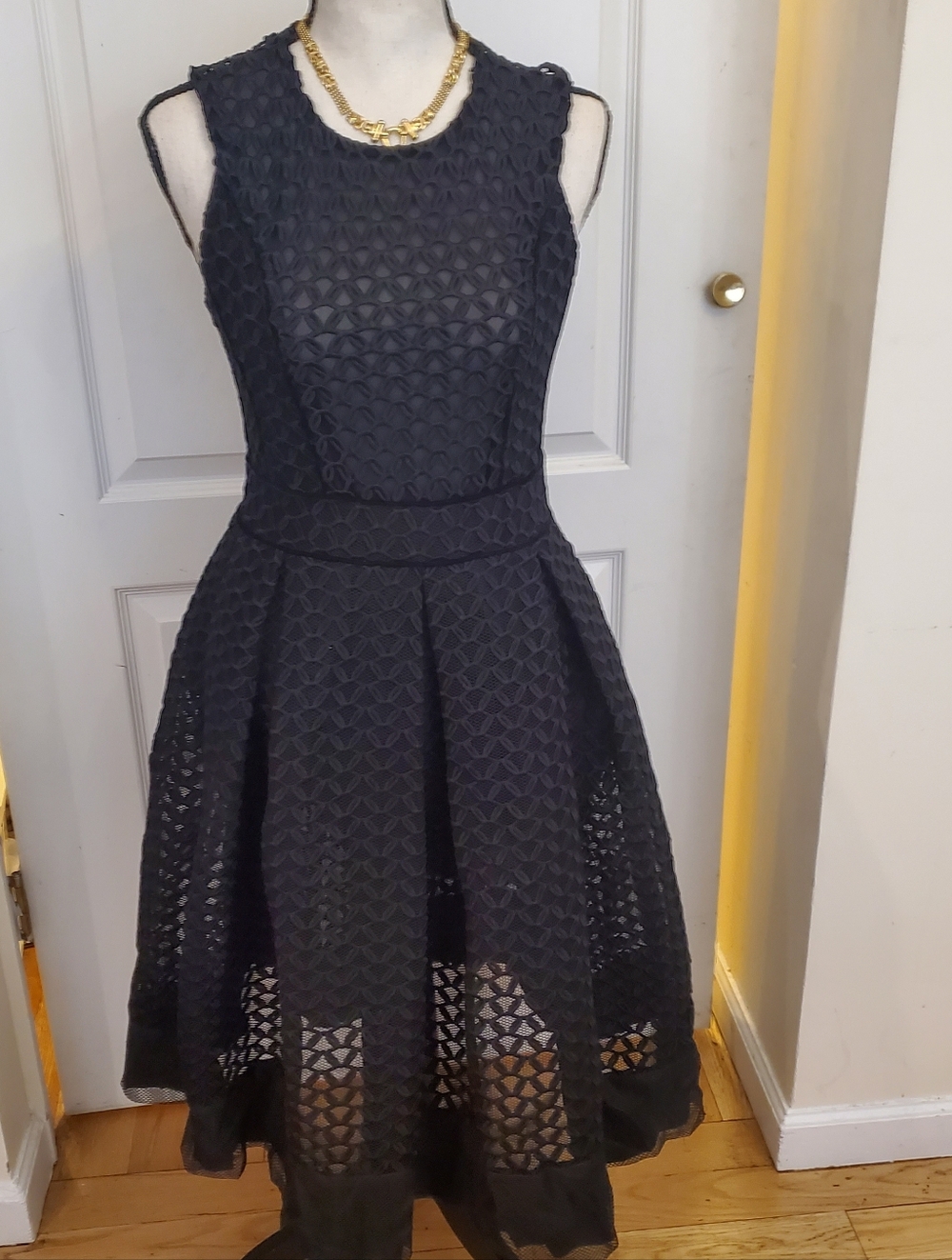 Maje Roseanne Sleeveless lace crochet Fit and Flare Dress sz T2 (approx US 6/ S)